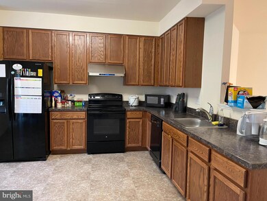 115 Russell Ln, Newark, DE 19711 - photo 2