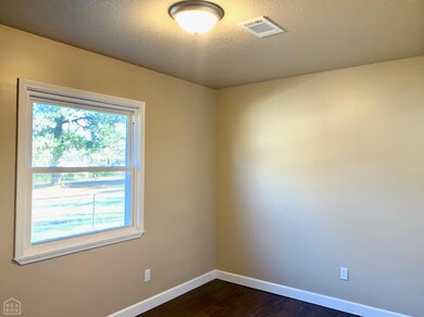 1407 Dana Debbie St, Jonesboro, AR 72401 - photo 6