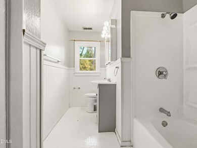 208 Starhill Ave, Fayetteville, NC 28303 - photo 5