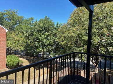 2852 S Buchanan St unit B2, Arlington, VA 22206 - photo 3