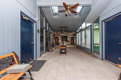 707 5th St W-4