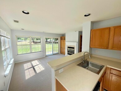 648 E Chancery Ln unit 648 Chancery, Galloway, NJ 08205 - photo 5
