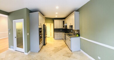 728 Red Oak Ct, Naperville, IL 60563 - photo 6