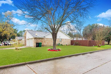 9915 Loggers Trail Ct, Houston, TX 77040 - photo 3