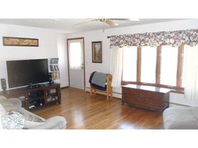 215 Blevens Dr, Manchester, NH 03104 - photo 2