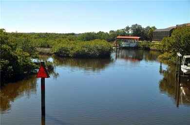 Looking South.  Only 3/4 miles from here to the Myakka River.  Follow the channel markers.  Remember:  Red - Right - Return.