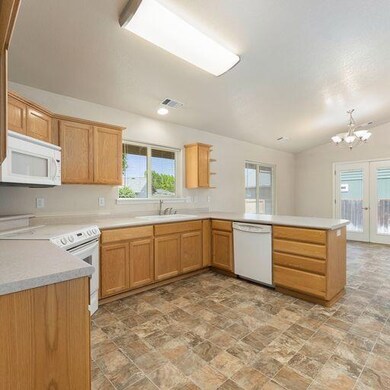 2067 SW Colorado Ln, Grants Pass, OR 97527 - photo 3