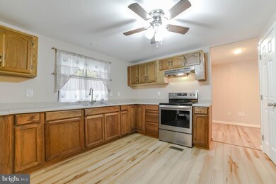 21621 Forest Run Dr, Lexington Park, MD 20653 - photo 3