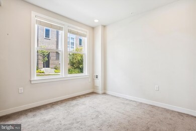 13340 Sherwood Park Ln, Herndon, VA 20171 - photo 6