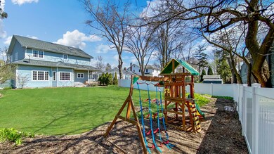 802 E Evergreen St, Wheaton, IL 60187 - photo 5