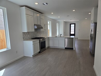 6758 Sunset Velvet Dr, Katy, TX 77493 - photo 2