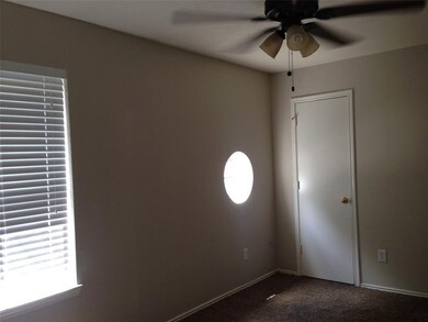 8506 Cold Lake Dr, Houston, TX 77088 - photo 2