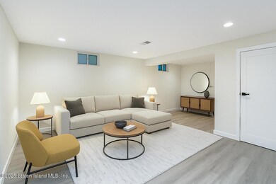 113 Longview Rd, Staten Island, NY 10304 - photo 7