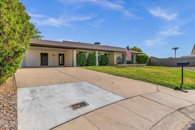 2-web-or-mls-12423-n-37th-pl