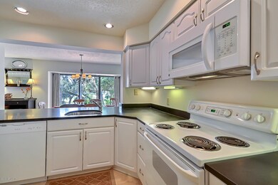 2055 Beachwood Villas Hi-Res-13.jpg