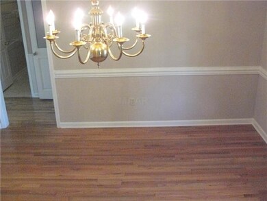 Offers the perfect setting for any occasion with h