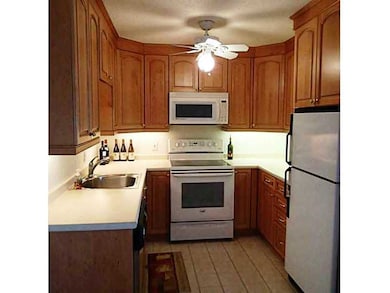 221 Hope St unit 15, Bristol, RI 02809 - photo 3