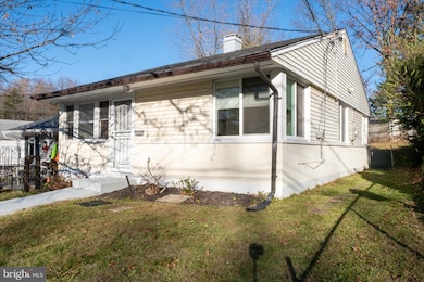 2027 Barlowe Place, Hyattsville, MD 20785 - photo 2