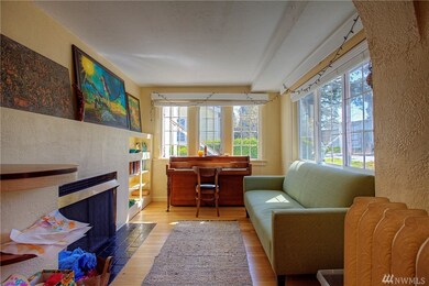 2215 E Day Island Blvd W, University Place, WA 98466 - photo 2