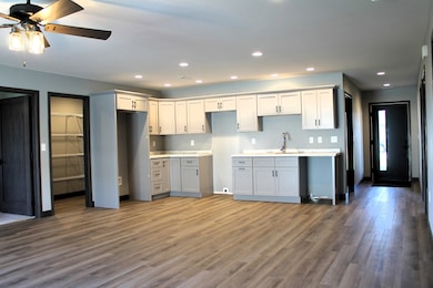 212 34th Ave W, Spencer, IA 51301 - photo 3