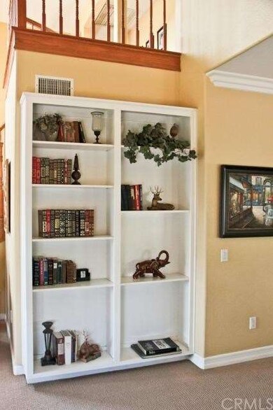 Built-in bookshelf