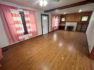 724 E 7th St, Newton, KS 67114 - photo 3