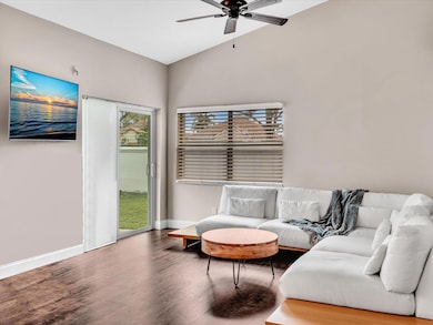 2970 Myrtle Oak Cir, Davie, FL 33328 - photo 7