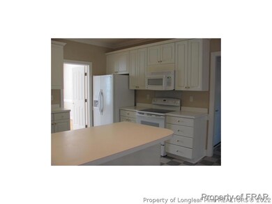 4300 Huntsfield Rd, Fayetteville, NC 28314 - photo 4