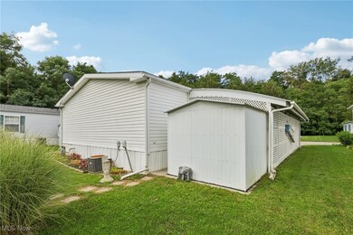 337 Britton Dr, Geneva, OH 44041 - photo 4