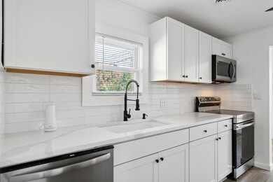 632 Pierce Ave, Columbus, OH 43213 - photo 5