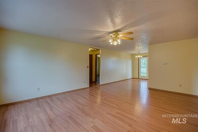 607 E Selway Dr, Homedale, ID 83628 - photo 6