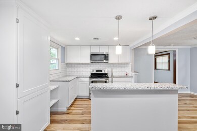 153 Richmond Rd, Colonial Beach, VA 22443 - photo 4