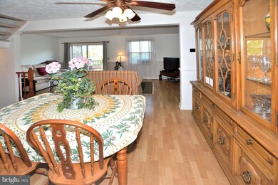 3713 Mazewood Ln, Fairfax, VA 22033 - photo 5