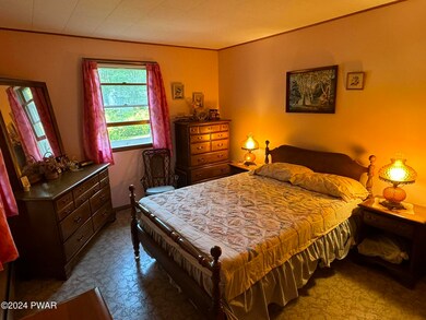 108 Nichecronk Rd S, Dingmans Ferry, PA 18328 - photo 5