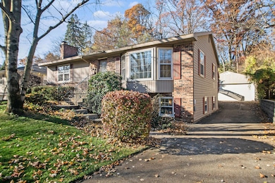 2303 Sylvan Ave SE, Grand Rapids, MI 49506 - photo 2