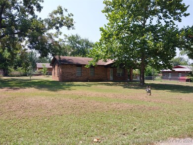 608 E Sequoyah, Locust Grove, OK 74352 - photo 3