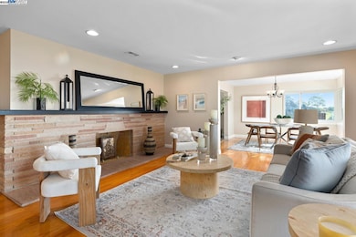 2567 Humboldt Dr, San Leandro, CA 94577 - photo 2