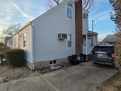 12 Carson St, Bethpage, NY 11714 - photo 3