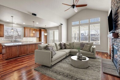 2825 SW 49th St, Redmond, OR 97756 - photo 2