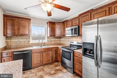 3471 Mount Burnside Way, Woodbridge, VA 22192 - photo 7