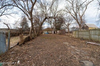 53 Mcclellan St, Schenectady, NY 12304 - photo 3