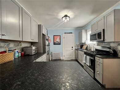 16 Vaughan Ave unit 1, Newport, RI 02840 - photo 6