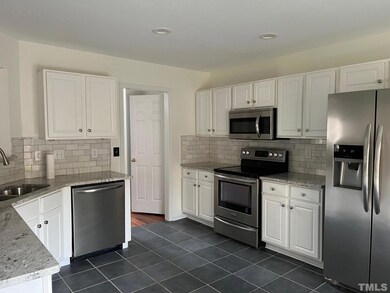 109 Cranwell Ct, Apex, NC 27502 - photo 3