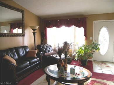 5029 Ridgewood St, Lorain, OH 44055 - photo 4