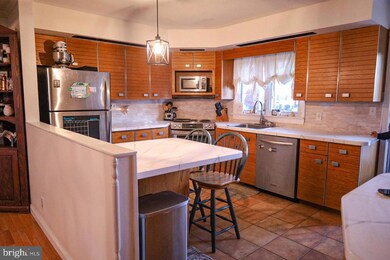 2 Fennimore Rd, Trenton, NJ 08690 - photo 7