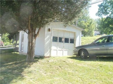 Parking Lot/Garage