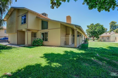 1000 Olive Dr unit 4, Bakersfield, CA 93308 - photo 3