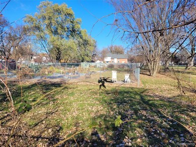 1721 E Milton Ave, Hazel Park, MI 48030 - photo 4