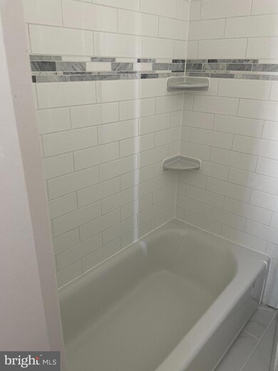 120 Mckinley Ave unit 3RD FLOOR, Lansdowne, PA 19050 - photo 5