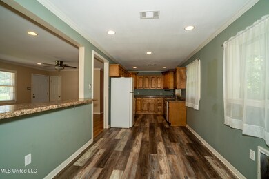 518 W Old Pass Rd, Long Beach, MS 39560 - photo 4